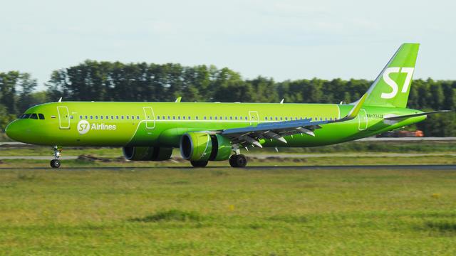 RA-73439:Airbus A321:S7 Airlines